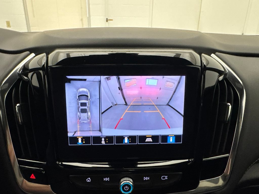 Used 2023 Chevrolet Traverse LT w/ LT Premium Package AWD/4WD image 30
