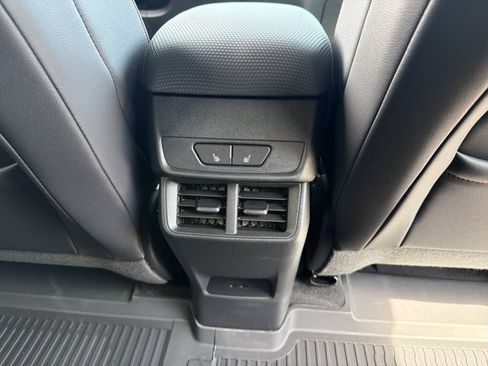 New 2026 Chevrolet Equinox RS w/ Convenience Package III AWD/4WD image 30