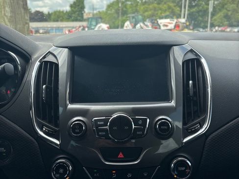 Used 2017 Chevrolet Cruze LT w/ Sun And Sound Package image 16