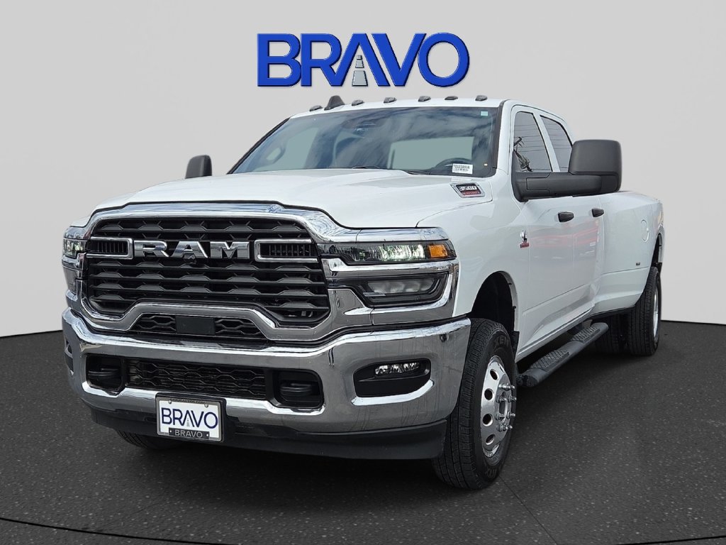 Used 2026 RAM 3500 Tradesman w/ Chrome Appearance Group AWD/4WD image 1
