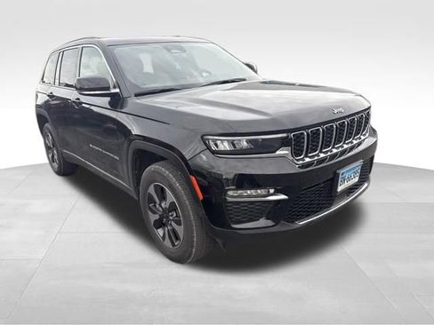 Used 2024 Jeep Grand Cherokee Limited 4xe AWD/4WD image 11