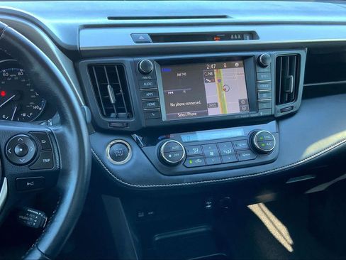 Used 2018 Toyota RAV4 XLE image 6