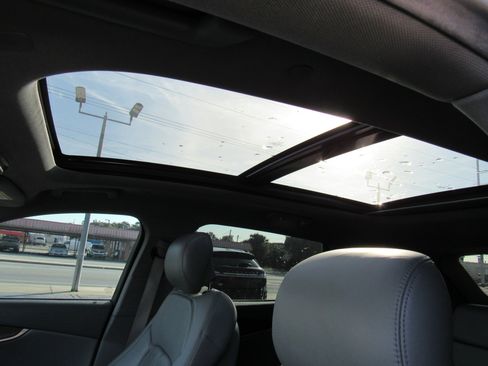 Certified 2020 Lincoln Nautilus Reserve w/ Equipment Group 201A image 16