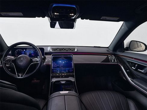 Used 2023 Mercedes-Benz S 500 4MATIC image 3