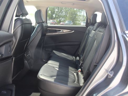 Used 2023 Lincoln Nautilus Reserve w/ Equipment Group 201A AWD/4WD image 21