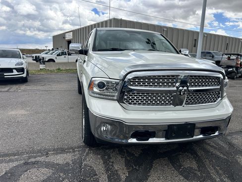 Used 2016 RAM 1500 Laramie w/ Convenience Group AWD/4WD image 7