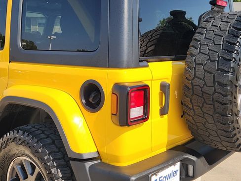 Used 2021 Jeep Wrangler Unlimited Sport AWD/4WD image 15