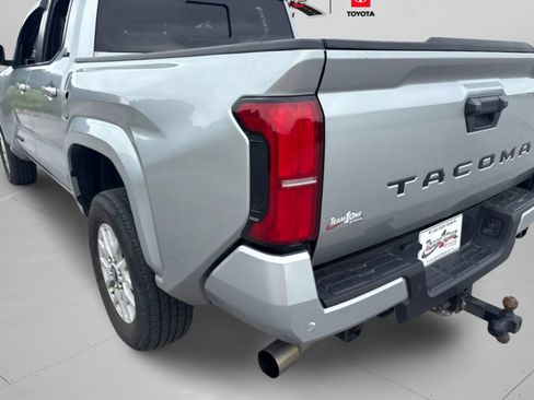 Used 2024 Toyota Tacoma SR5 RWD image 31