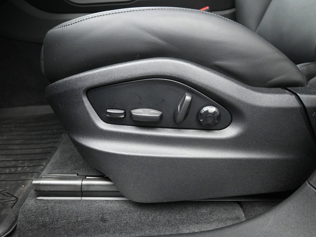 Certified 2026 Porsche Cayenne Coupe AWD/4WD image 12