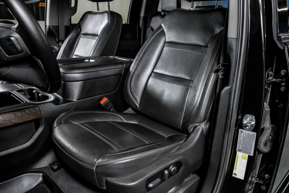 Used 2022 GMC Sierra 2500 Denali w/ Denali Black Diamond Edition AWD/4WD image 30