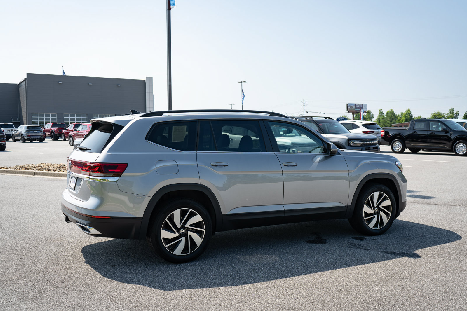 Used 2026 Volkswagen Atlas SE FWD image 10