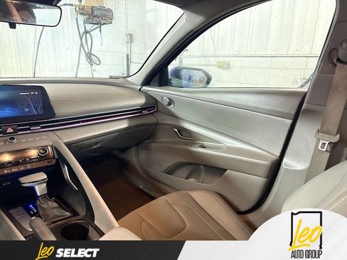 Used 2024 Hyundai Elantra SEL FWD image 22