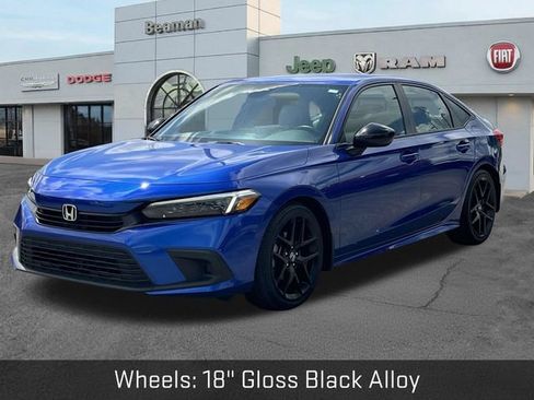 Used 2024 Honda Civic Sport image 3