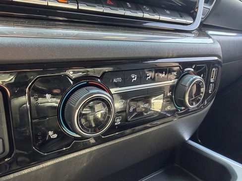 Used 2023 Chevrolet Silverado 1500 LT Trail Boss w/ Convenience Package II image 43