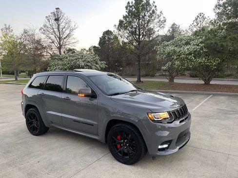 Used 2021 Jeep Grand Cherokee SRT w/ Trailer Tow Group IV AWD/4WD image 3