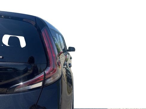 Used 2025 Kia Soul EX FWD image 32