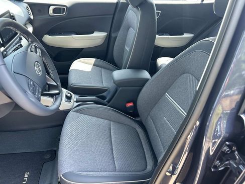 New 2026 Hyundai Venue SEL FWD image 15