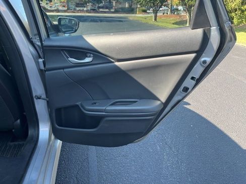 Used 2020 Honda Civic Sport image 12