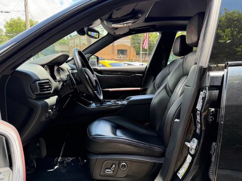 Used 2022 Maserati Levante Modena AWD/4WD image 25