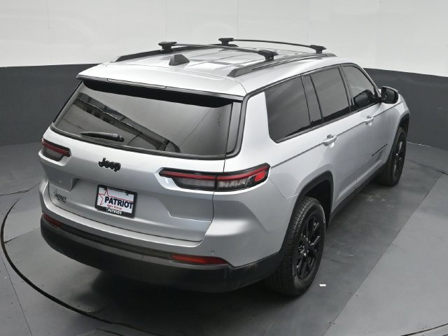 Used 2025 Jeep Grand Cherokee L Altitude RWD image 41