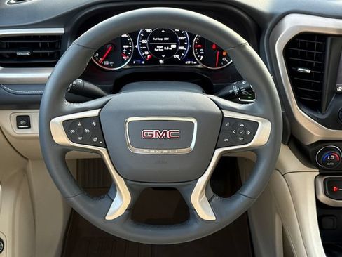 Used 2023 GMC Acadia Denali w/ Denali Ultimate Package FWD image 14