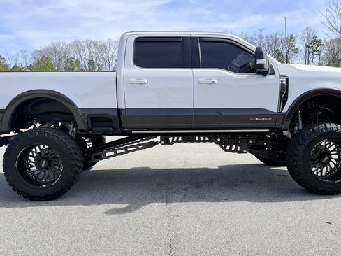 Used 2024 Ford F250 King Ranch image 5
