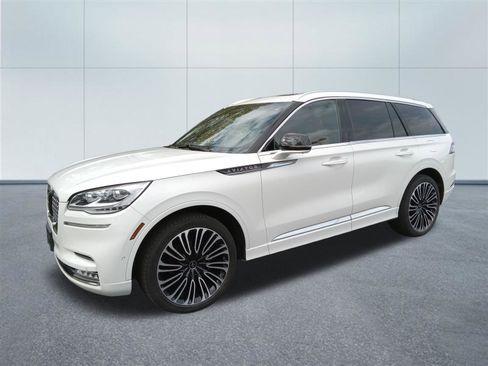 Used 2023 Lincoln Aviator Black Label AWD/4WD image 1