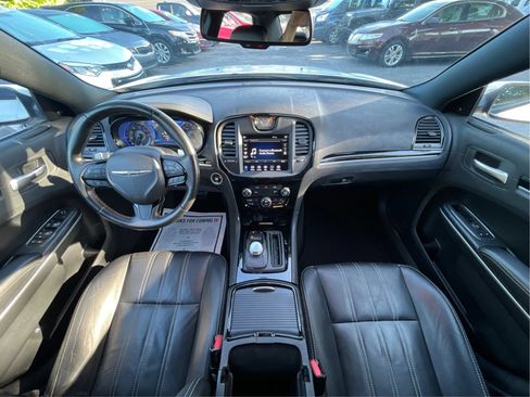 Used 2020 Chrysler 300 S RWD image 24
