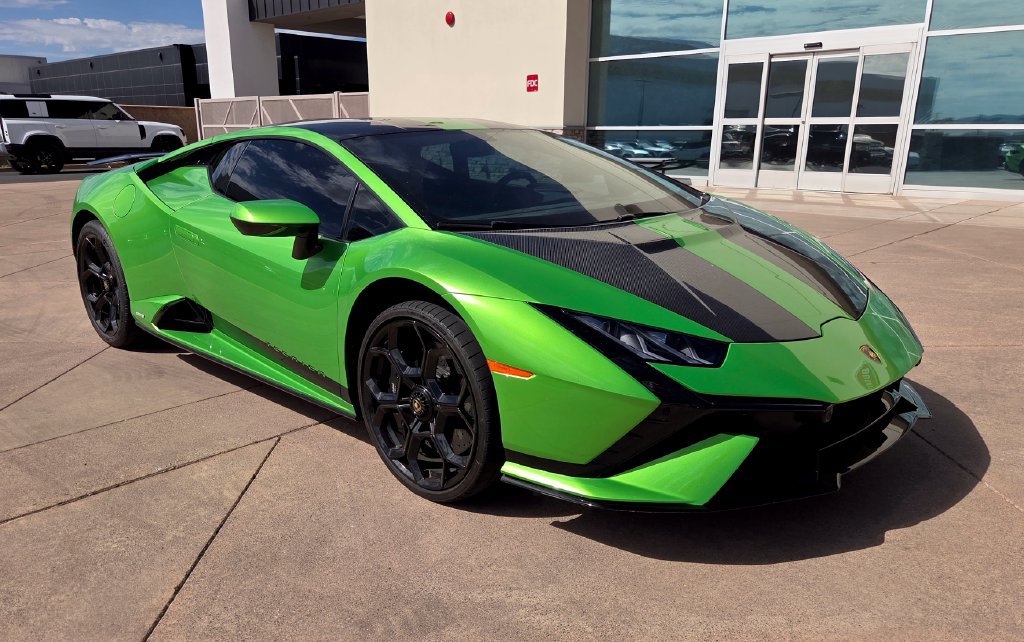 Used 2024 Lamborghini Huracan Tecnica RWD image 13