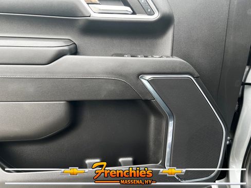 Used 2023 Chevrolet Silverado 1500 LT AWD/4WD image 10