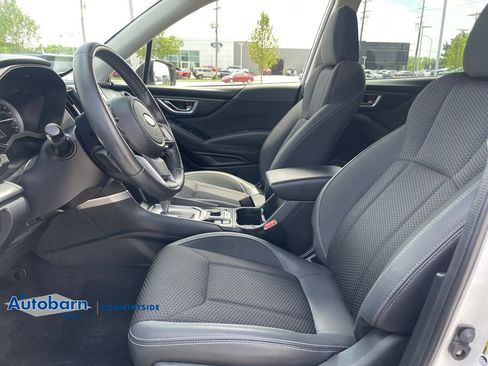 Used 2023 Subaru Forester Premium AWD/4WD image 9