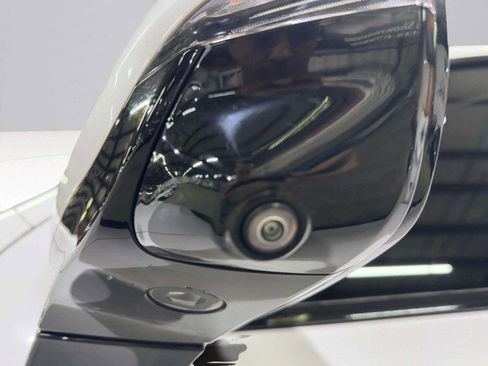 Used 2021 Cadillac Escalade Luxury image 20