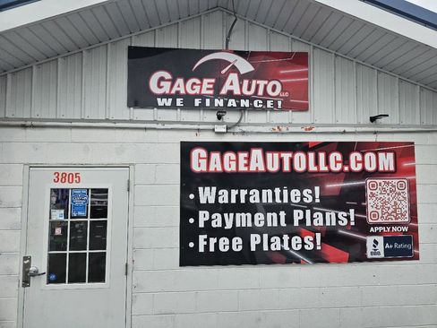 Used 2018 Dodge Charger SXT image 15