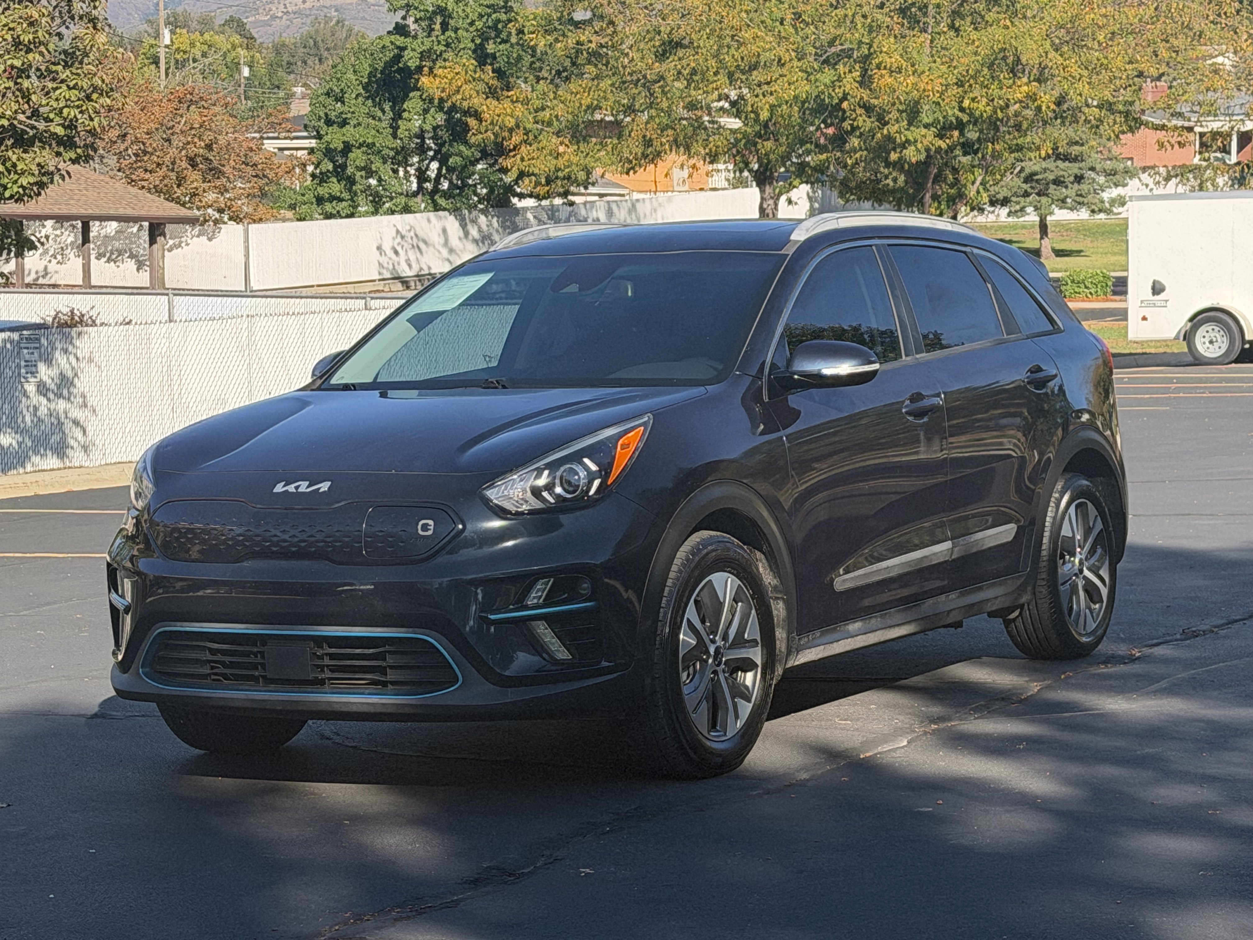 Used 2022 Kia Niro EX Premium FWD image 2