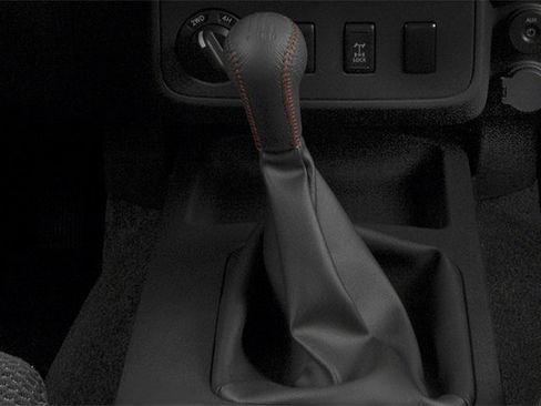 Used 2014 Nissan Xterra S AWD/4WD image 13