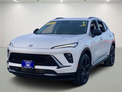 Certified 2025 Buick Envision Sport Touring image 2