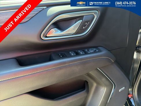 Used 2024 GMC Yukon SLT w/ SLT Luxury Package AWD/4WD image 15