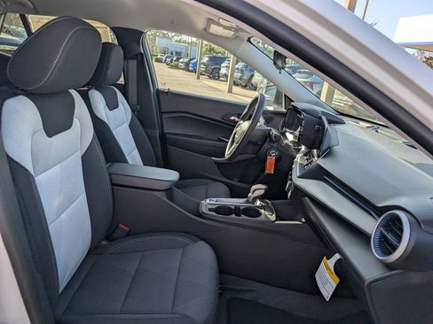 New 2026 Chevrolet Trax LS image 15