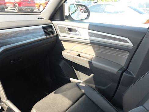 Used 2023 Volkswagen Atlas Cross Sport SE AWD/4WD image 27