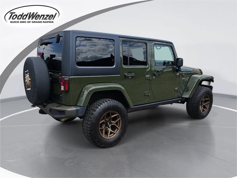 Used 2016 Jeep Wrangler Unlimited Sahara AWD/4WD image 3