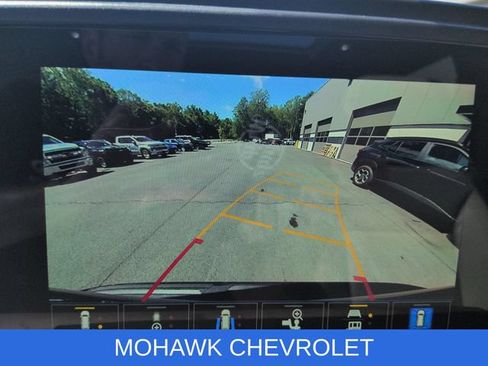 Used 2022 Chevrolet Tahoe LT w/ Luxury Package AWD/4WD image 16