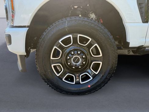 New 2026 Ford F250 Platinum AWD/4WD image 10