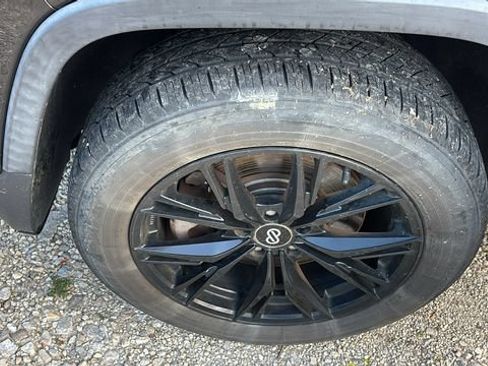 Used 2014 Jeep Cherokee Limited w/ Luxury Group AWD/4WD image 32
