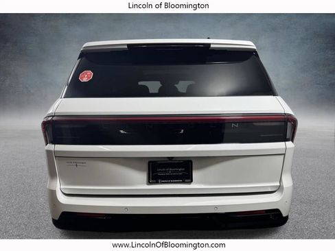 New 2026 Lincoln Navigator Reserve AWD/4WD image 6