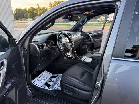 Used 2021 Lexus GX 460 Premium image 2