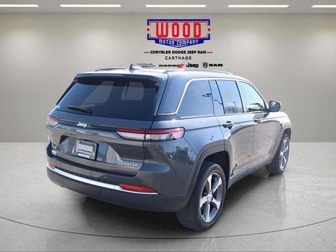 Used 2024 Jeep Grand Cherokee Limited AWD/4WD image 3
