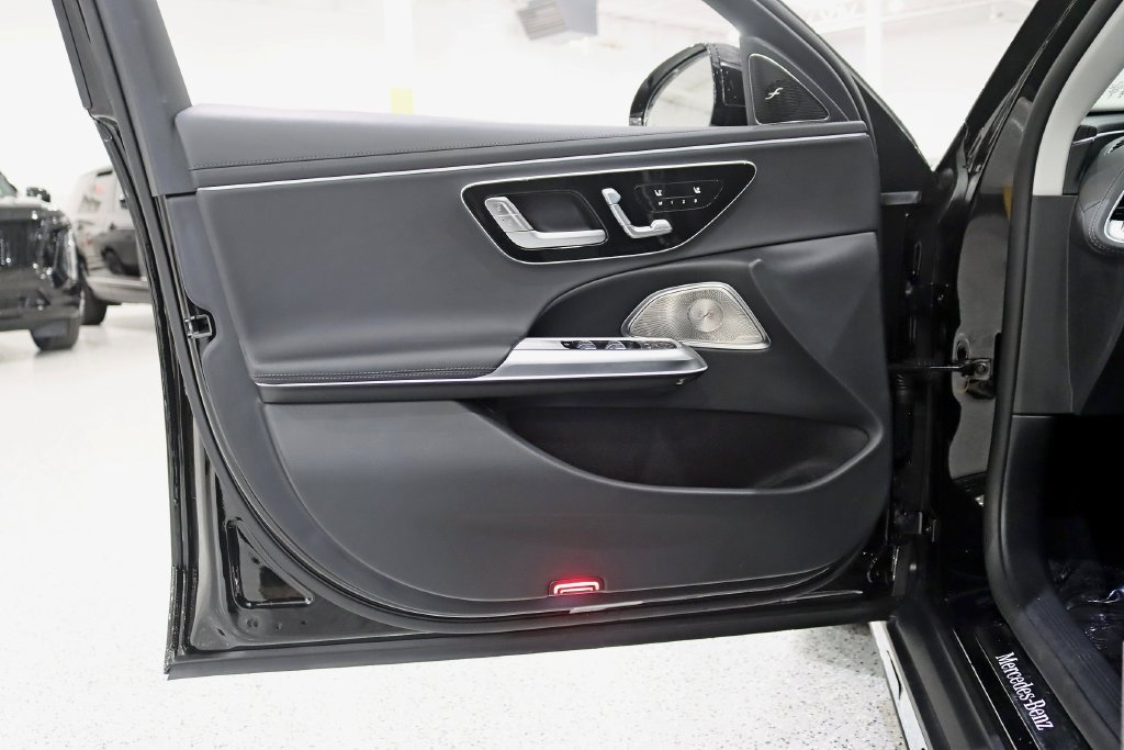 Used 2025 Mercedes-Benz E 450 4MATIC All-Terrain Wagon w/ Leather Package image 32