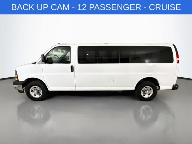 Used 2024 Chevrolet Express 3500 LT w/ LT Preferred Equipment Group RWD image 4