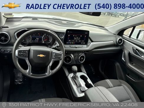Certified 2025 Chevrolet Blazer LT AWD/4WD image 13