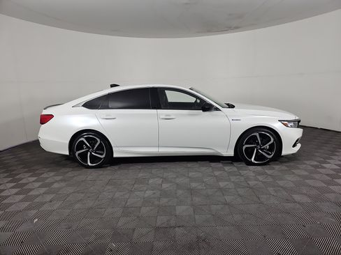 Used 2022 Honda Accord Sport image 3